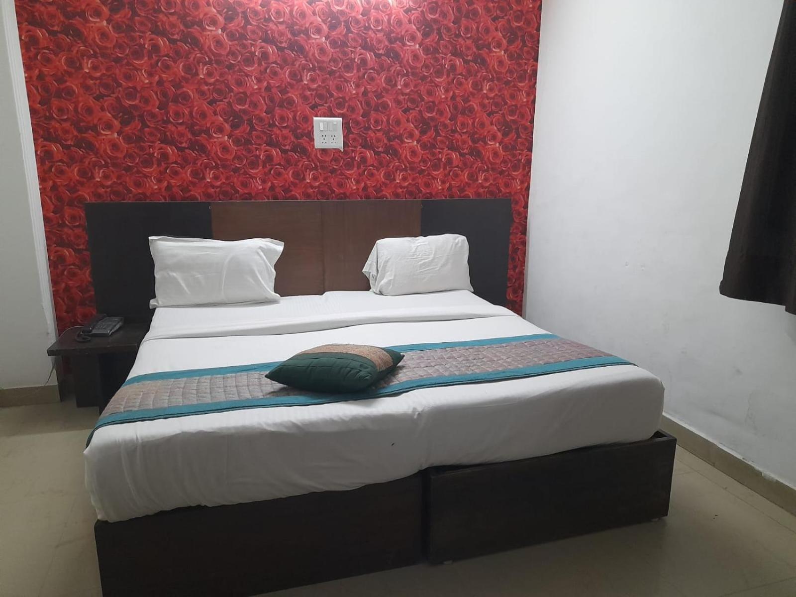 Hotel Airport Aditya Inn New Delhi Exterior photo